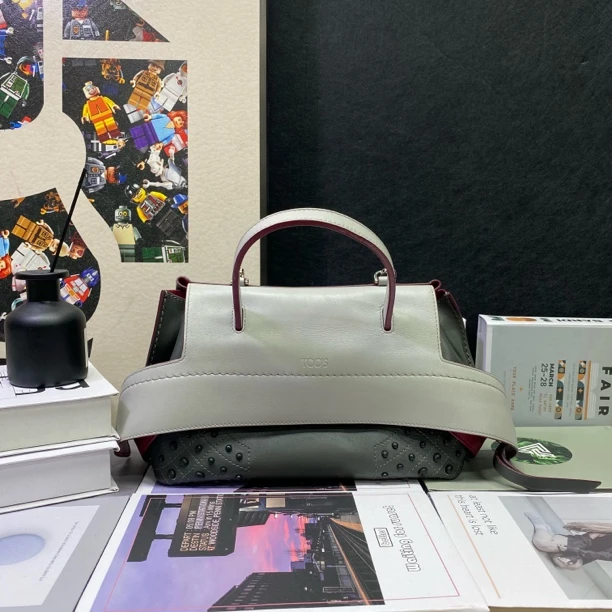 95新 TOD’S/托德斯 22322斜挎包26*20