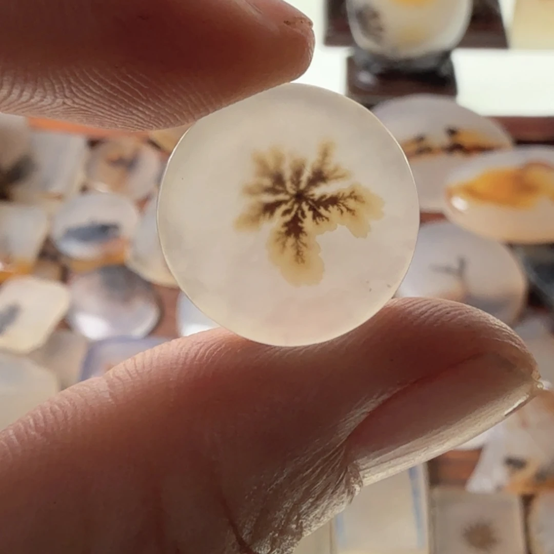 玛瑙/玉髓未镶嵌珠宝半成品