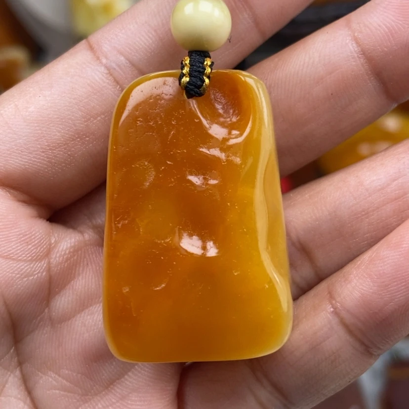【闪购商品】琥珀颈饰未镶嵌