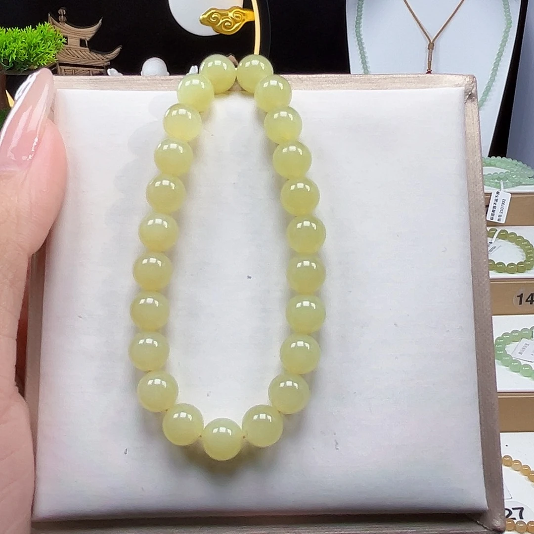 冬***日和田玉未镶嵌手串