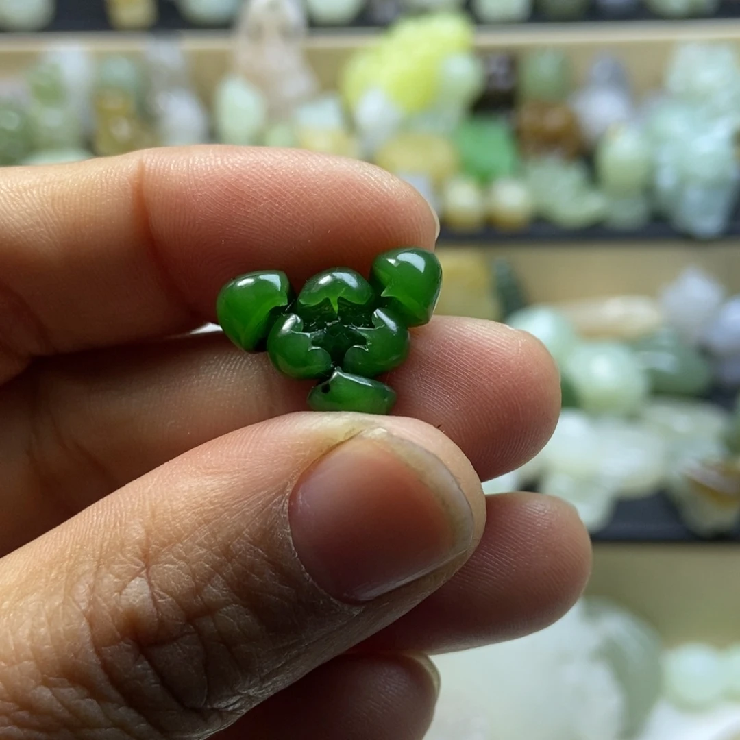 和田玉颈饰未镶嵌定制