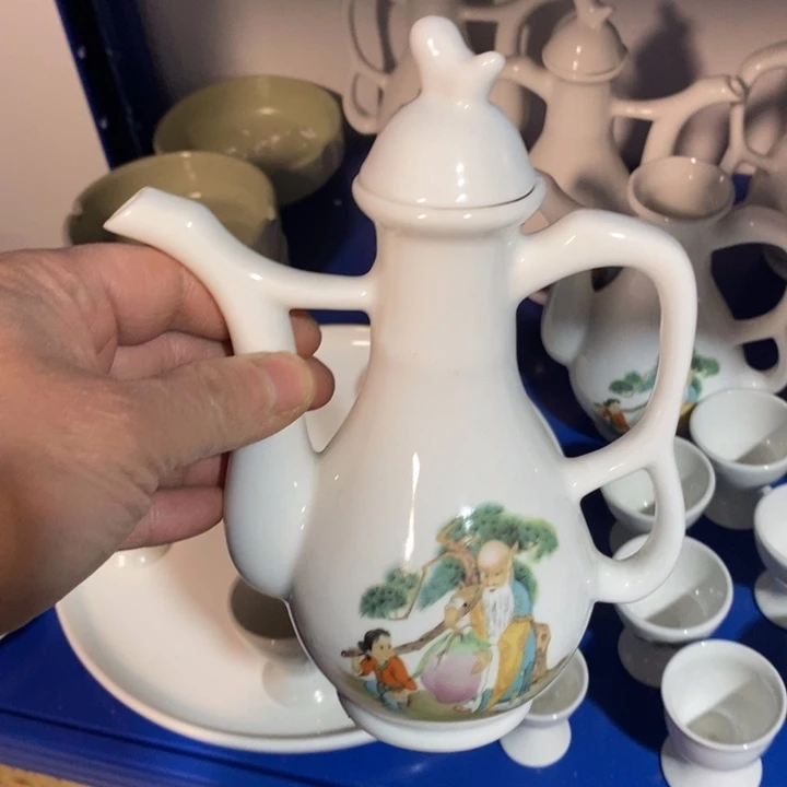瓷片寿星大酒壶一个容量358毫升左右