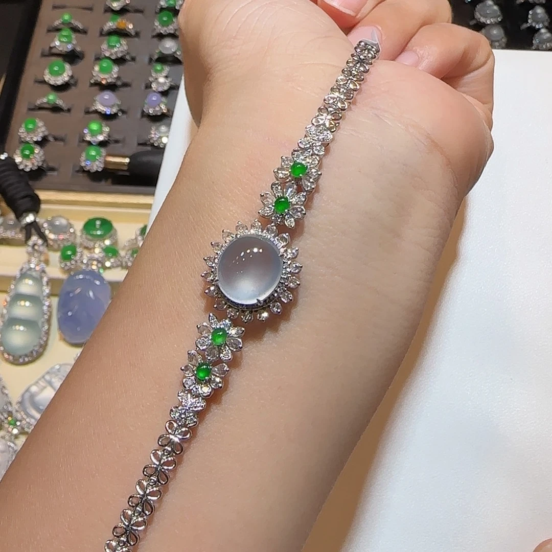 翡翠18K金镶嵌手链蛋面