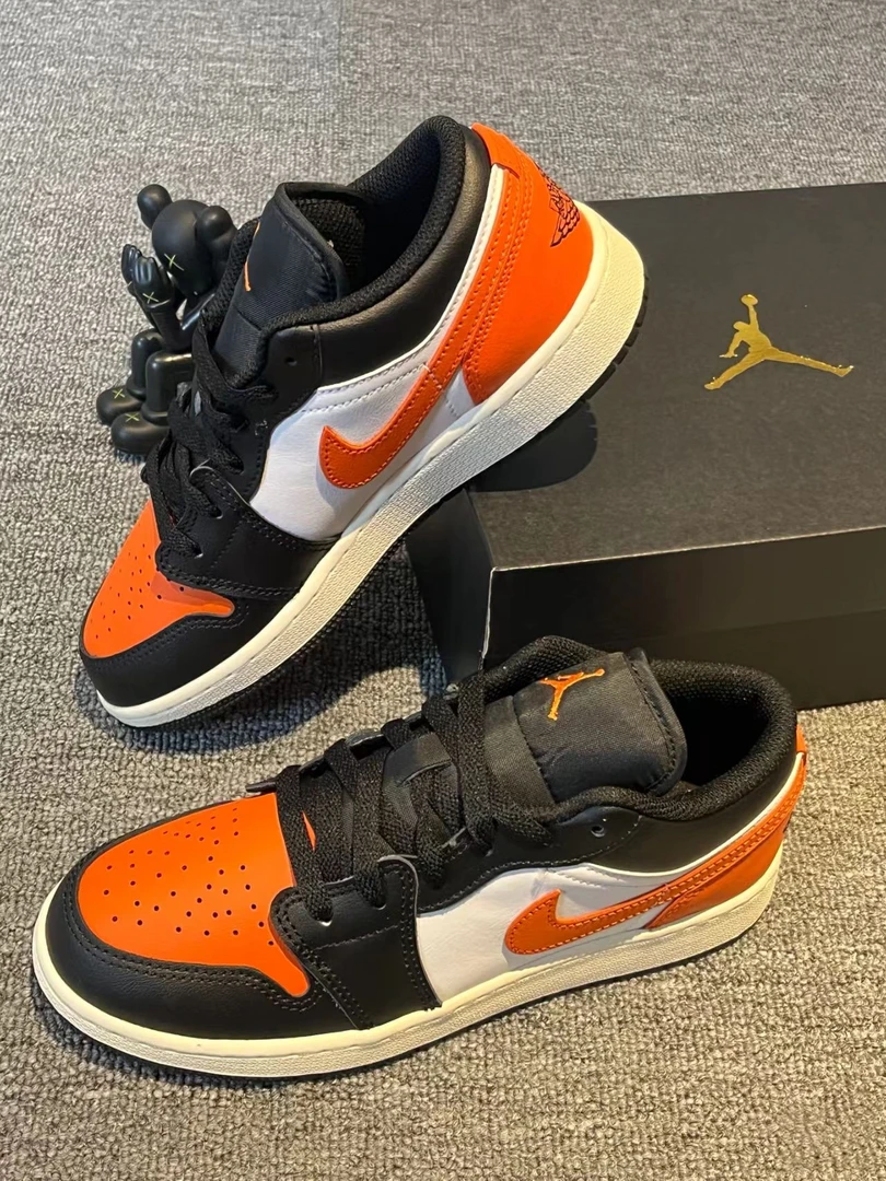 Air Jordan 1 女款低帮扣碎橙色复古运动篮球鞋休闲板鞋官方正品