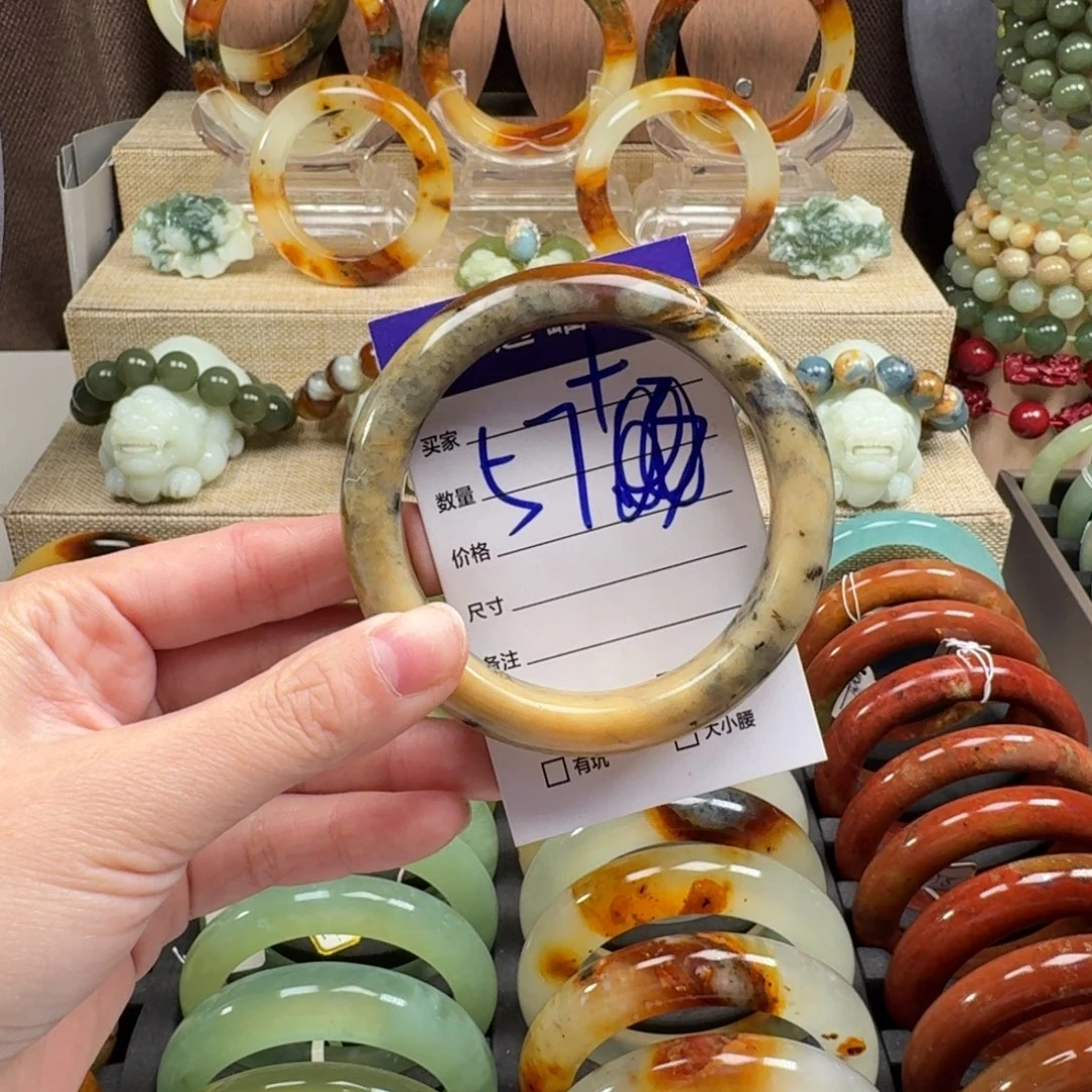 蛇纹石玉未镶嵌手镯38