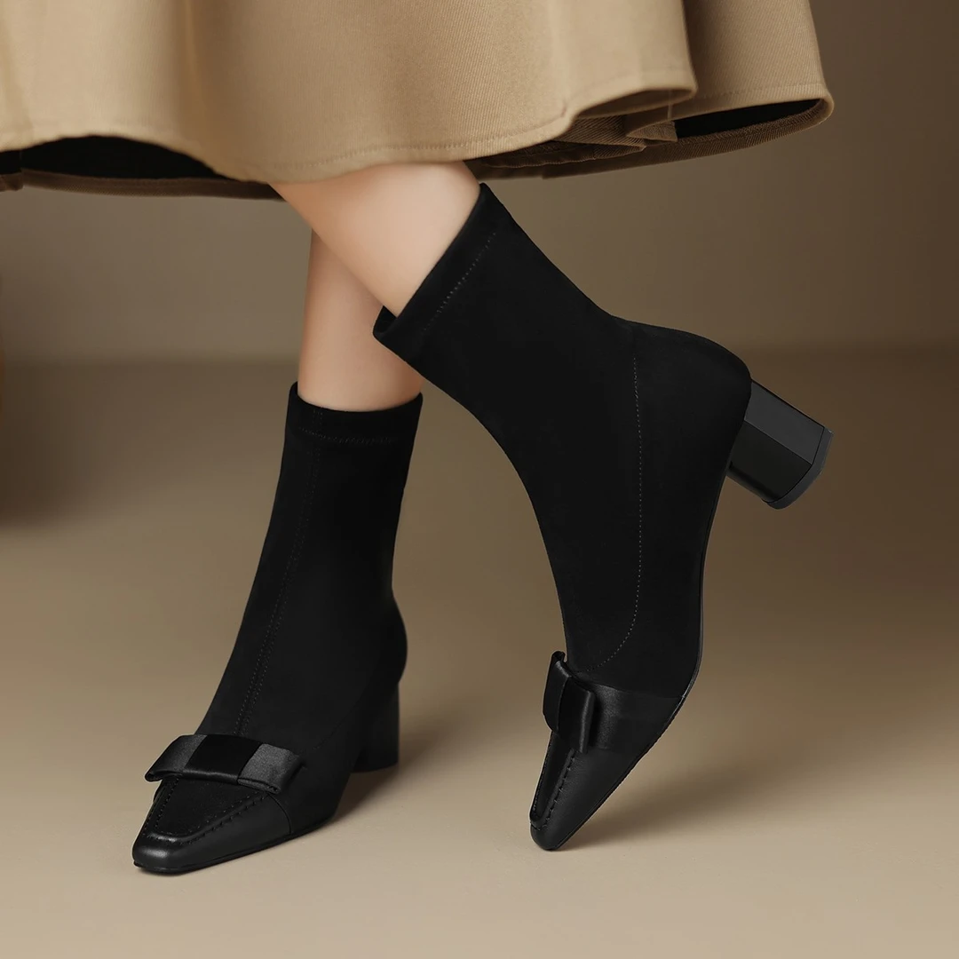 St&Sat/星期六复古蝴蝶结弹力靴女秋冬新款粗跟加绒中筒时装靴