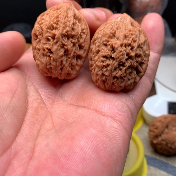 桃核吊坠大蒜头好看