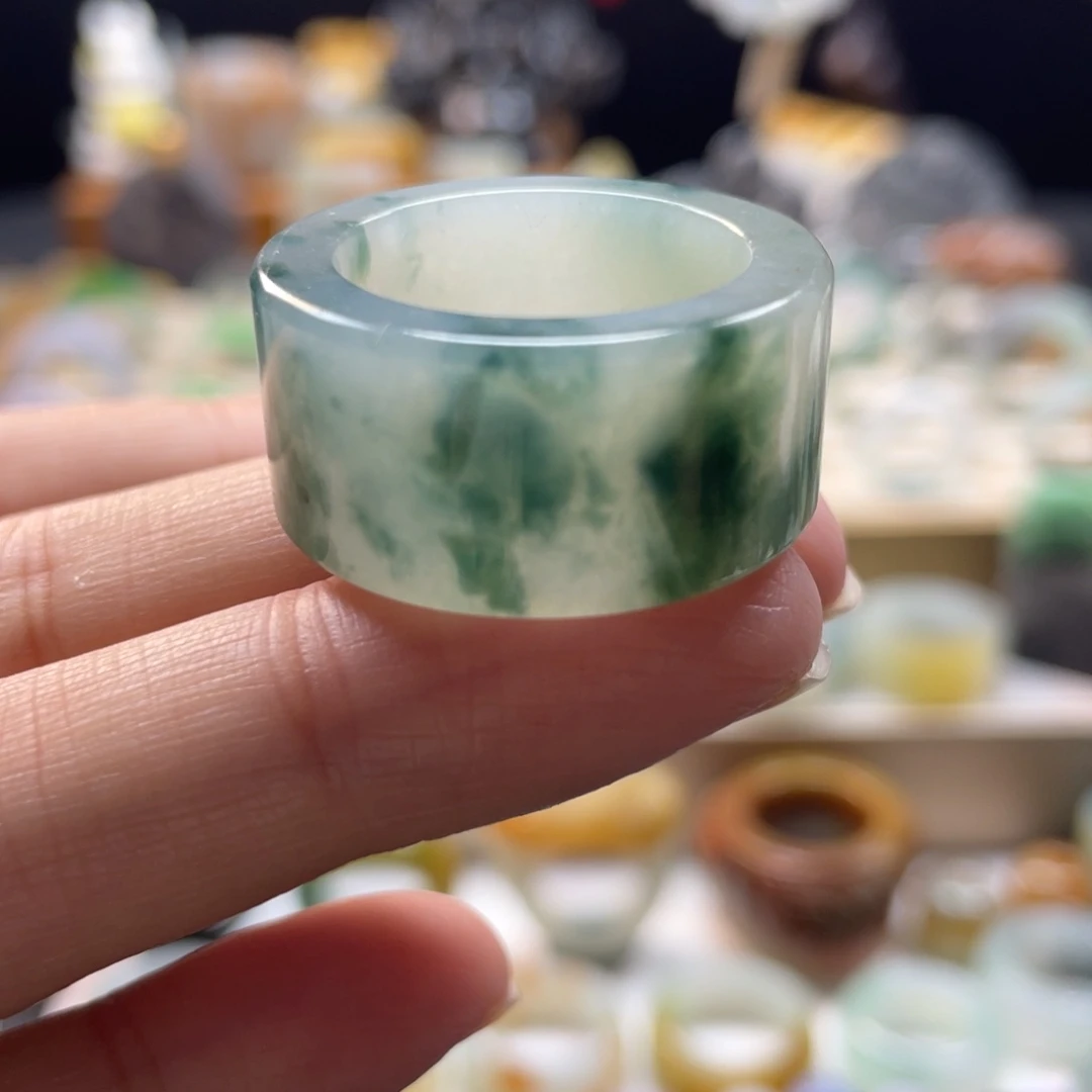未镶嵌定制翡翠戒指
