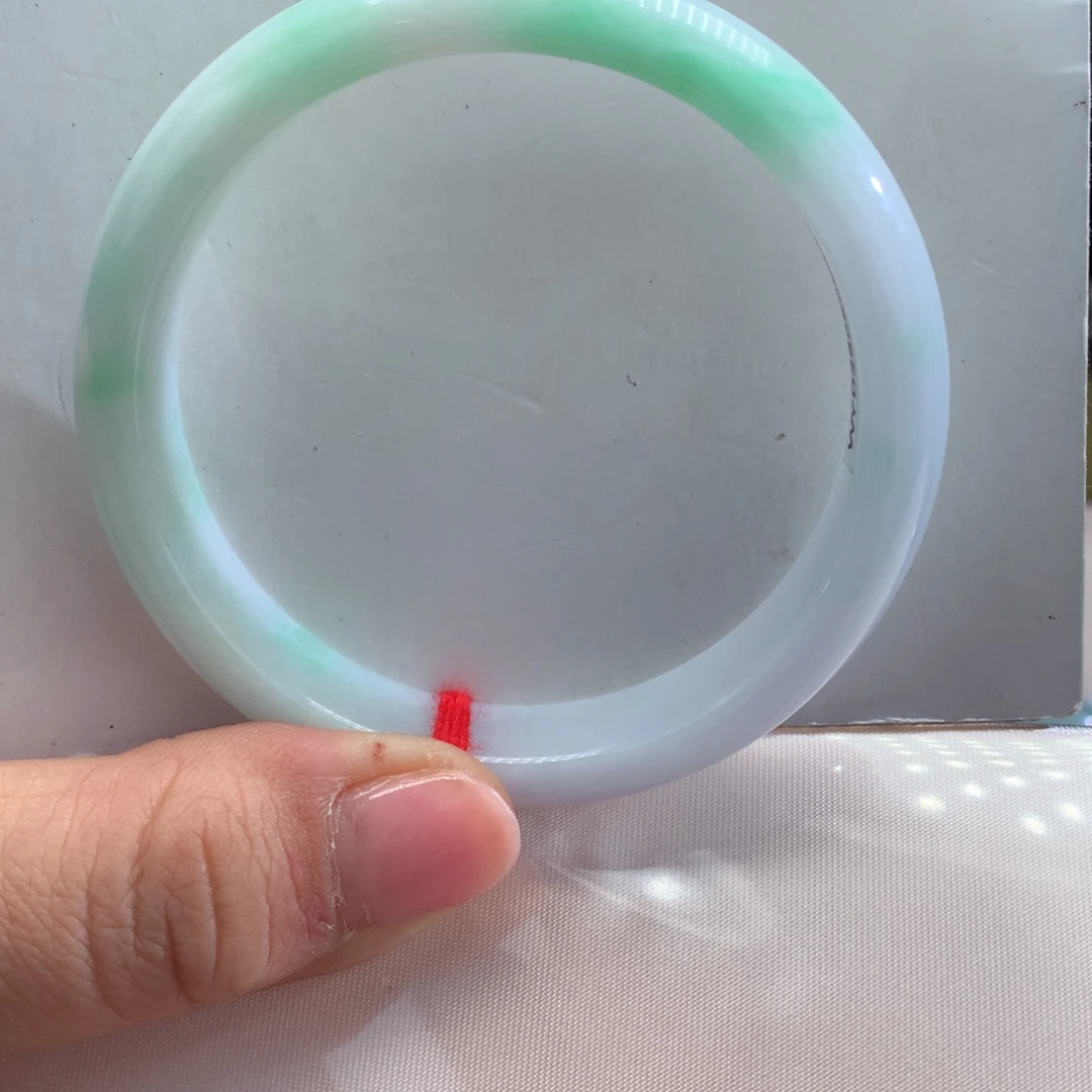翡翠未镶嵌手镯纯天然