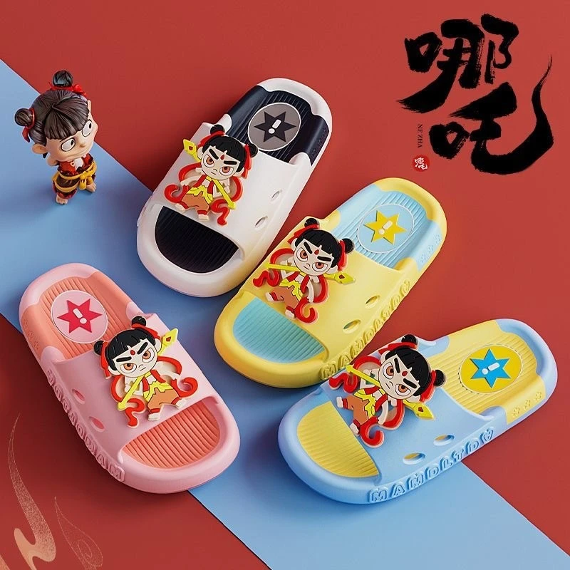 2025新款哪吒拖鞋卡通儿童居家外穿软底夏防滑宝宝男童女童凉拖鞋