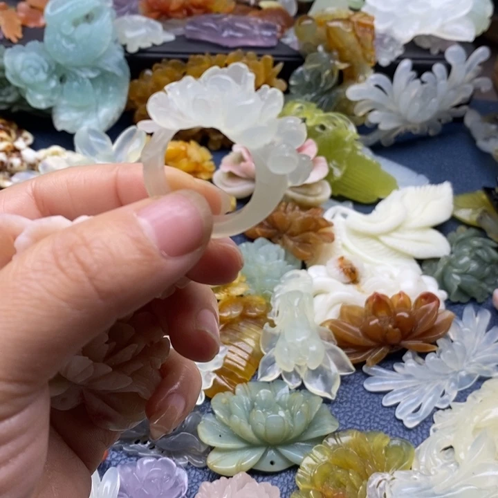 蛇纹石玉合金颈饰