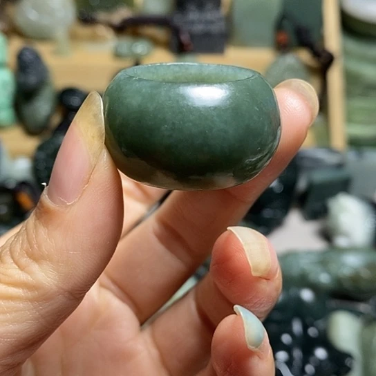 未镶嵌和田玉（糖玉）珠宝半成品