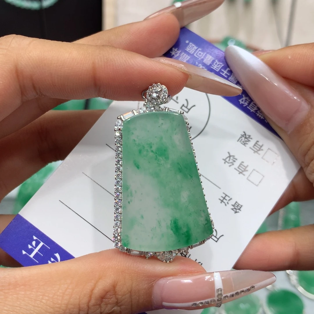 石英质玉（非洲翠）银S925镶嵌颈饰
