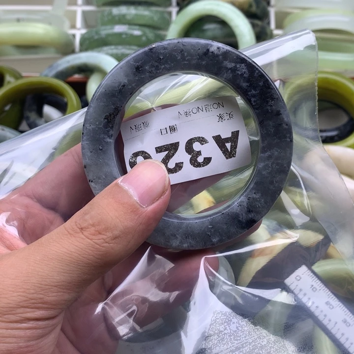 ꧔****未镶嵌蛇纹石玉手镯