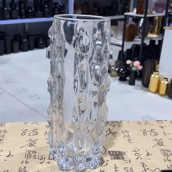 高度30厘米的重工艺水晶花瓶