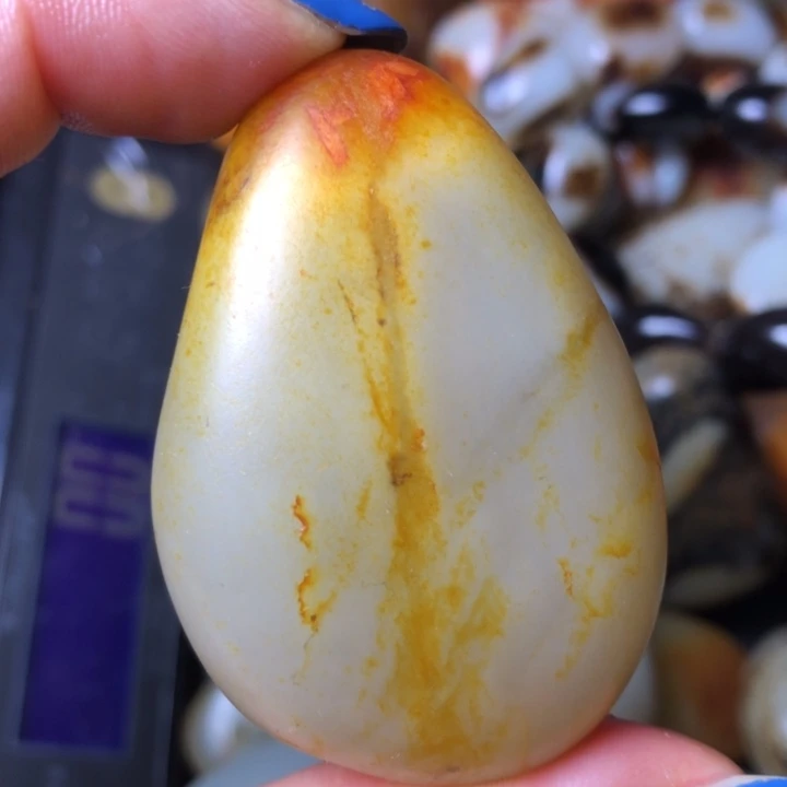 和田玉未镶嵌珠宝奇石