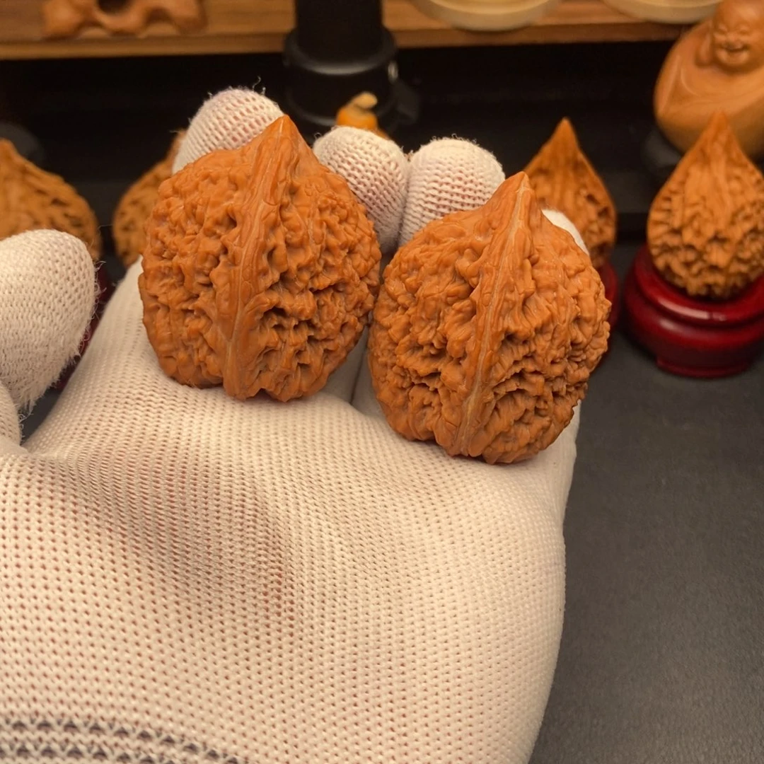 文玩核桃吊坠大蒜头37尺寸