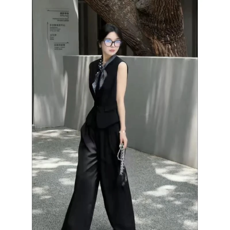 《琪琪家》夏季新款设计高级感排扣马甲休闲裤职业减龄套装25183-CS