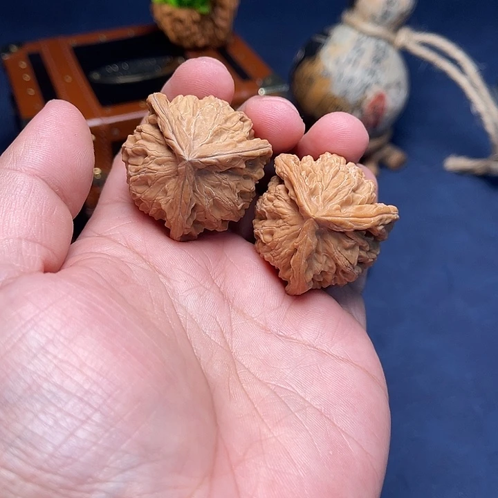 把件文玩核桃36盘山三棱030