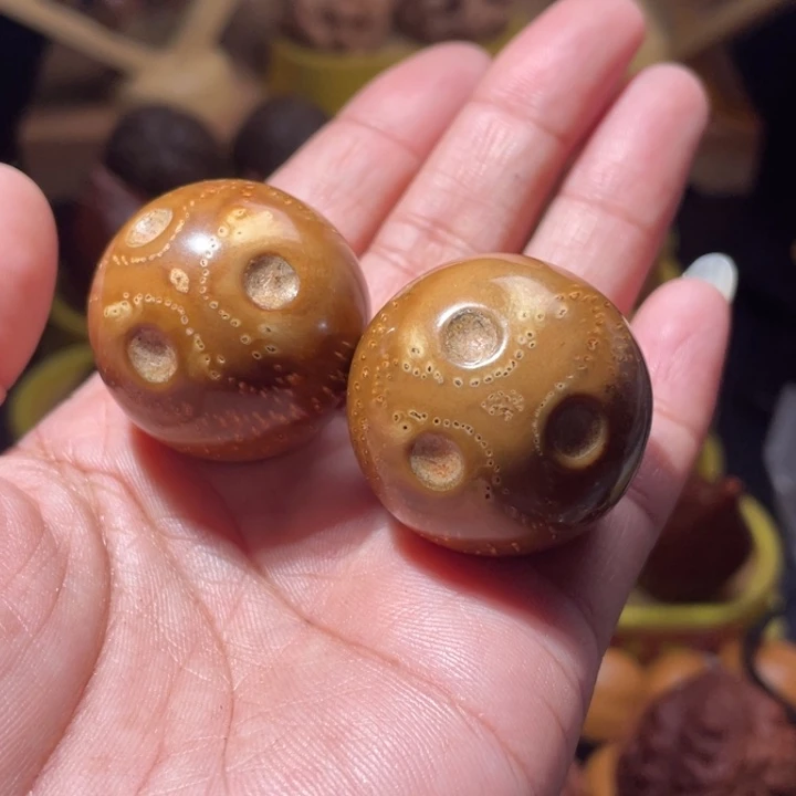 吊坠文玩核桃紫金鼠手球微瑕