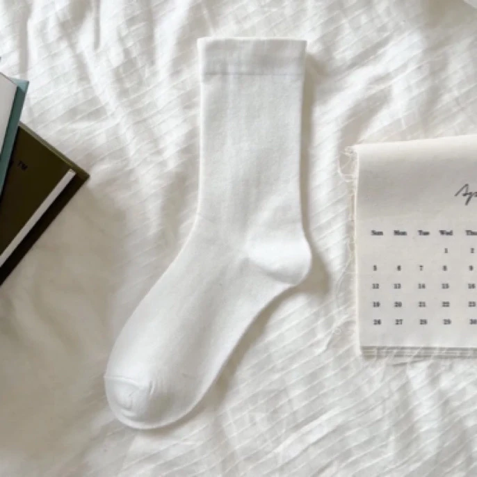 白色无骨袜蒋蒋服饰通勤运动百搭