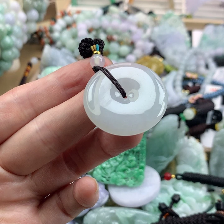 翡翠未镶嵌颈饰吊坠