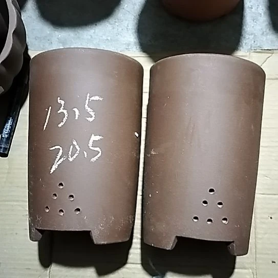 紫砂大笔筒两个微瑕