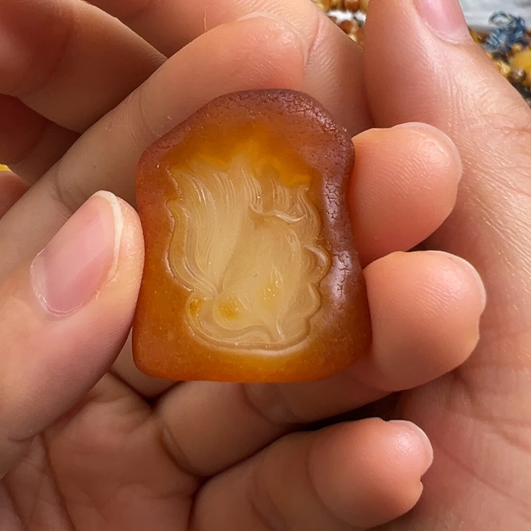 未镶嵌蜜蜡裸石蜜蜡