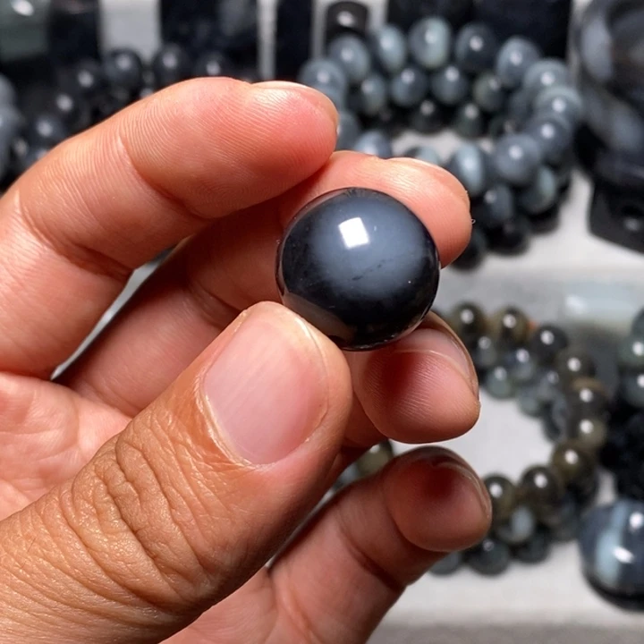 和田玉（墨玉）未镶嵌颈饰