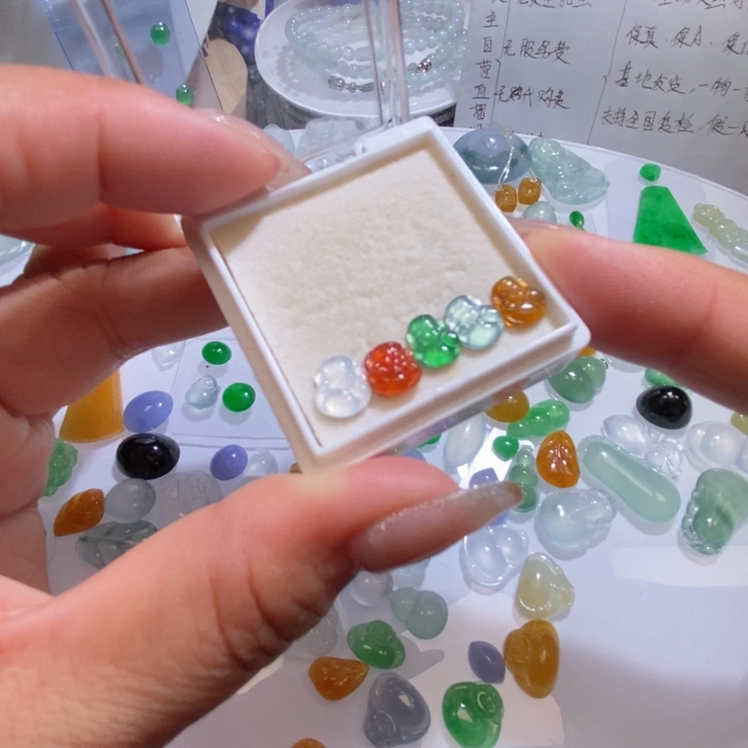 未镶嵌定制翡翠翡翠