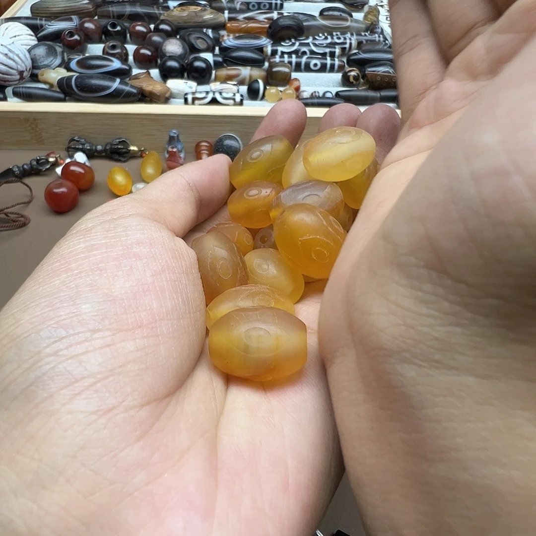 邱***慧玛瑙/玉髓合金珠宝半成品