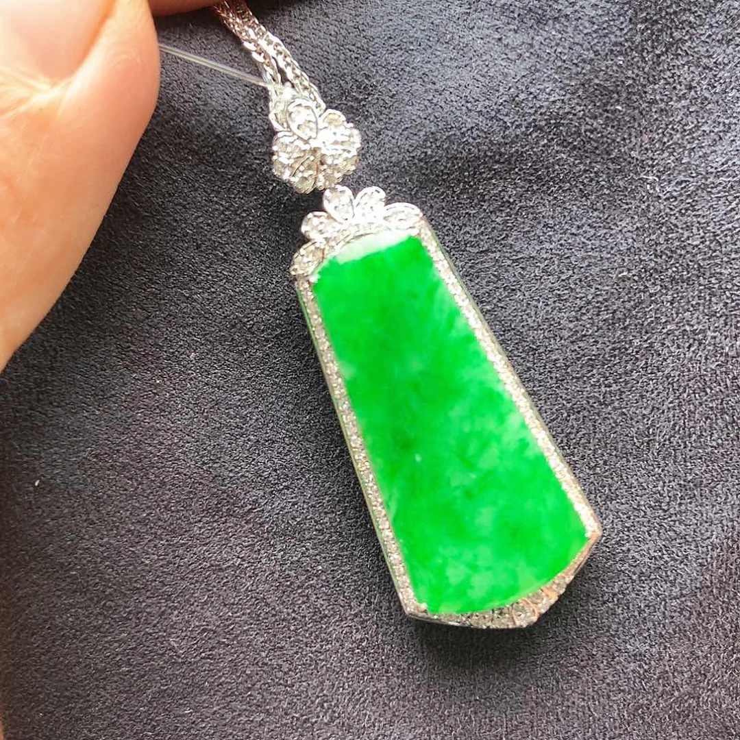 翡翠颈饰18K金镶嵌上新