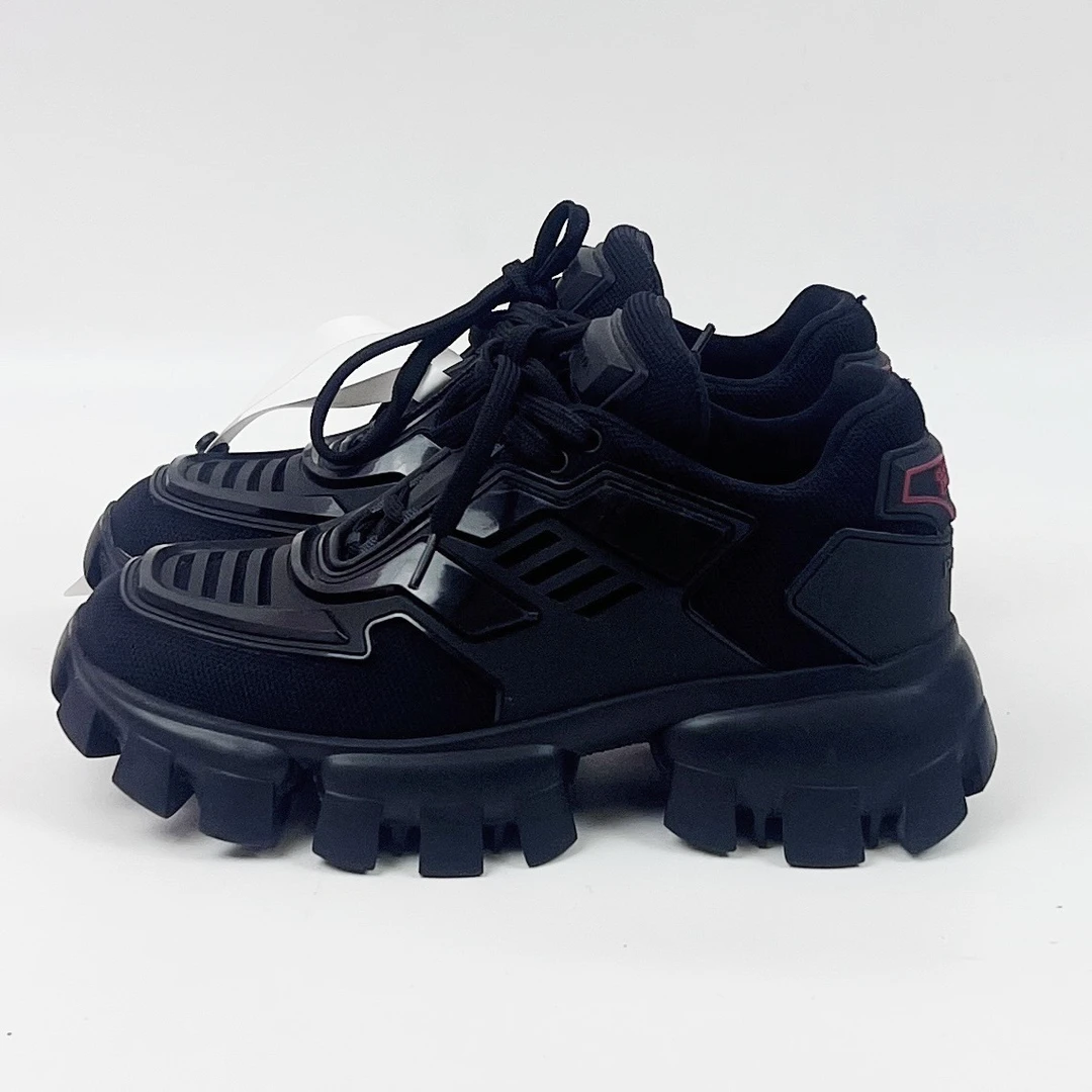 95新 Prada/普拉达 35.5码 普拉达Prada 黑色坦克鞋 95新 xz0092