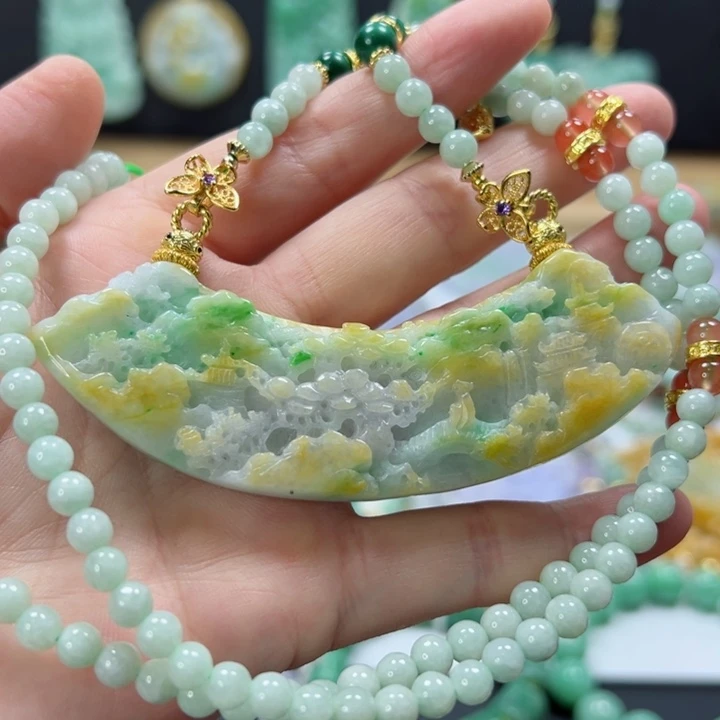 颈饰未镶嵌翡翠吊坠