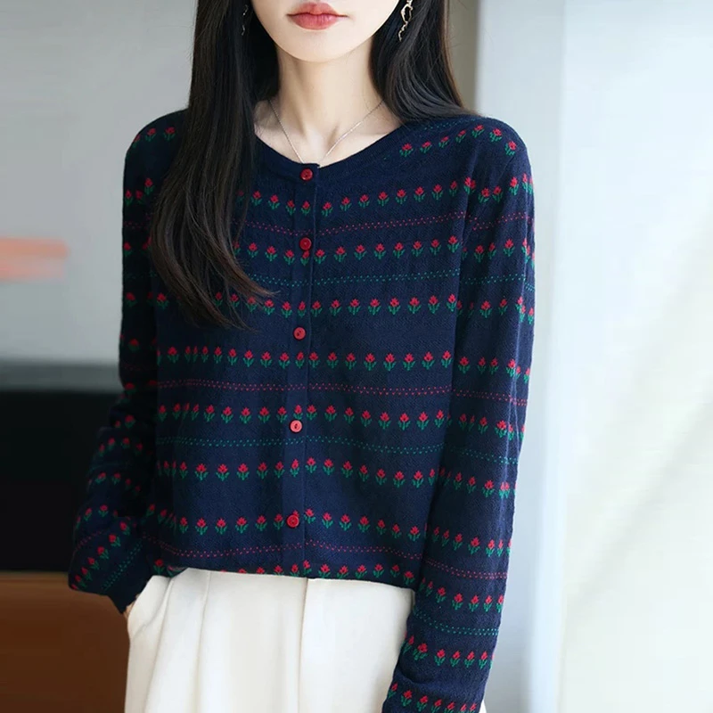 韩系穿搭圆领长袖针织开衫女士早秋装新款设计感小众宽松显瘦上衣