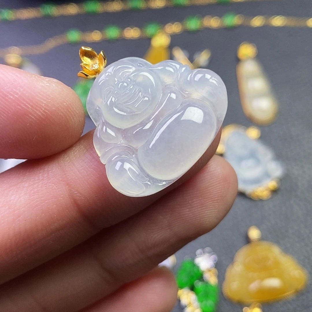 颈饰18K金镶嵌翡翠