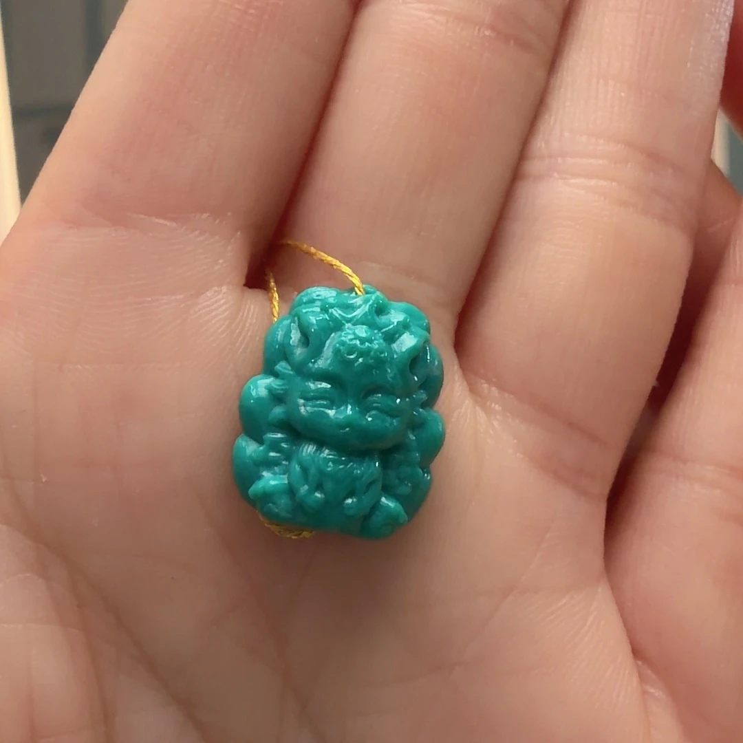 绿松石未镶嵌颈饰