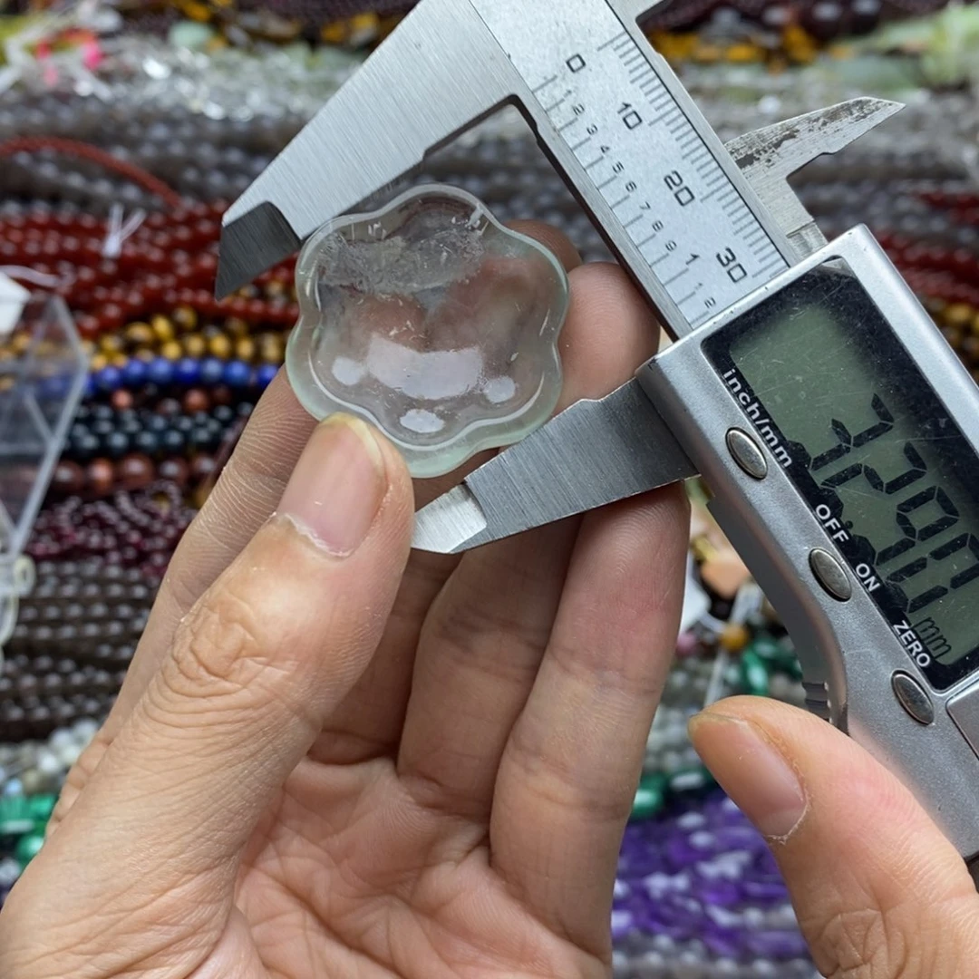 玛瑙/玉髓未镶嵌珠宝半成品一个天然绿萤石花盆30mm