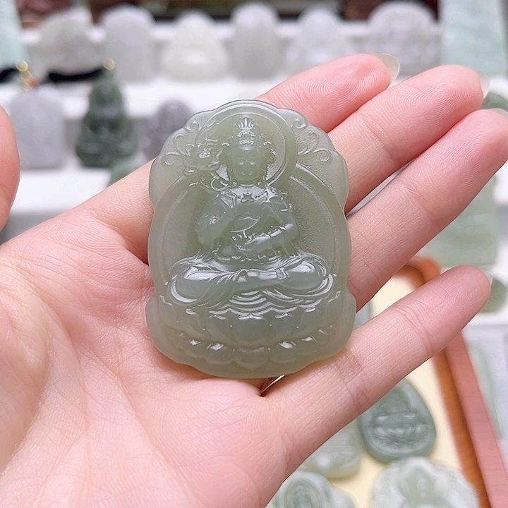 二***少和田玉未镶嵌颈饰