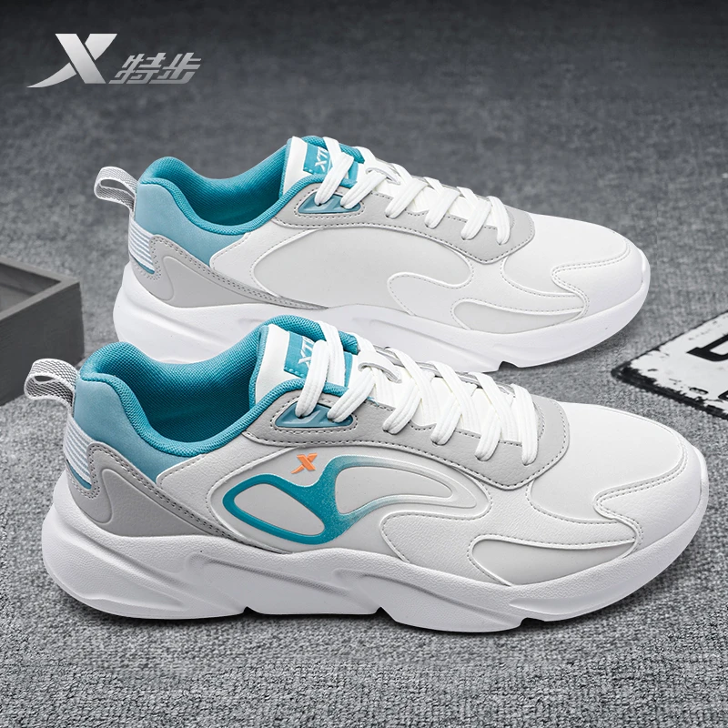 特步男鞋2025新款秋冬男士减震防滑运动鞋皮面防水跑步休闲旅游鞋