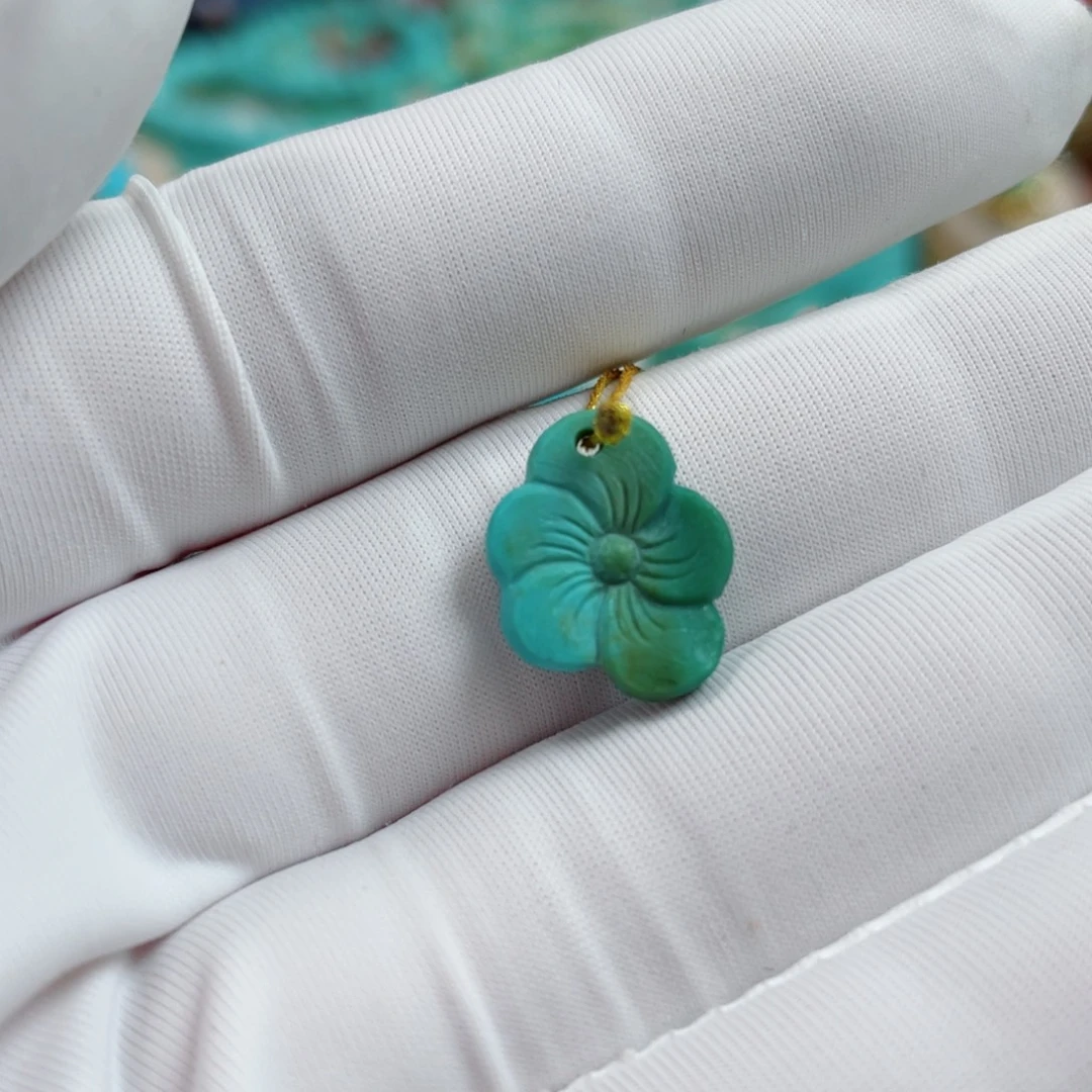 绿松石未镶嵌珠宝奇石