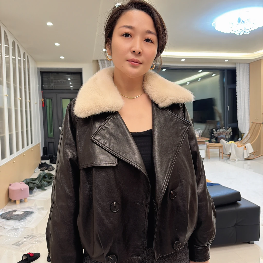 皮衣女款貂毛领黑色短款加绒
