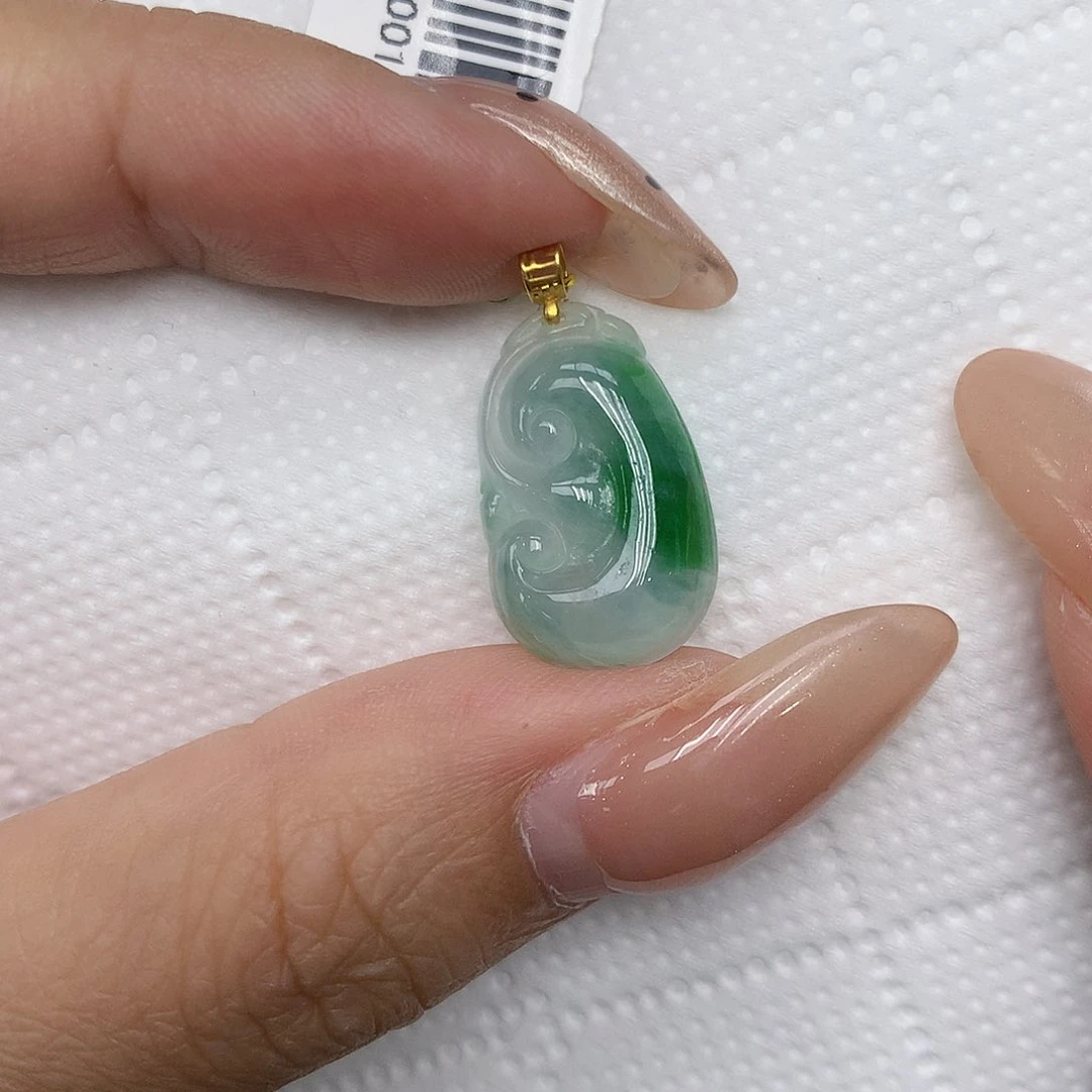 颈饰18K金镶嵌翡翠