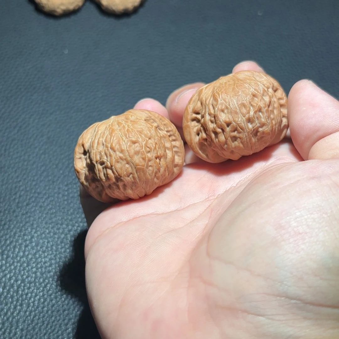 ℳ***、文玩核桃吊坠铁锤40