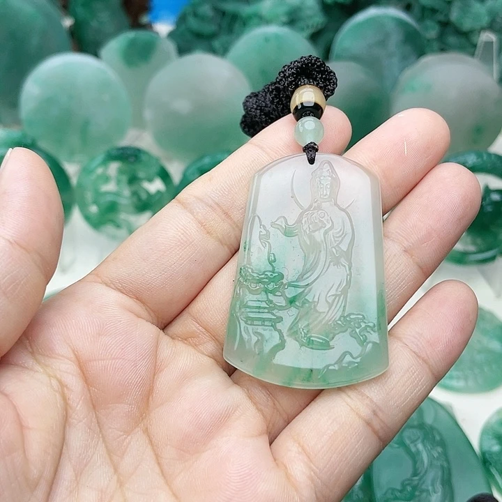 未镶嵌定制石英质玉（非洲翠）涡**哥