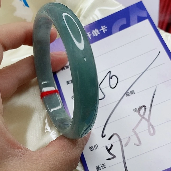 翡翠手镯（圆镯）未镶嵌