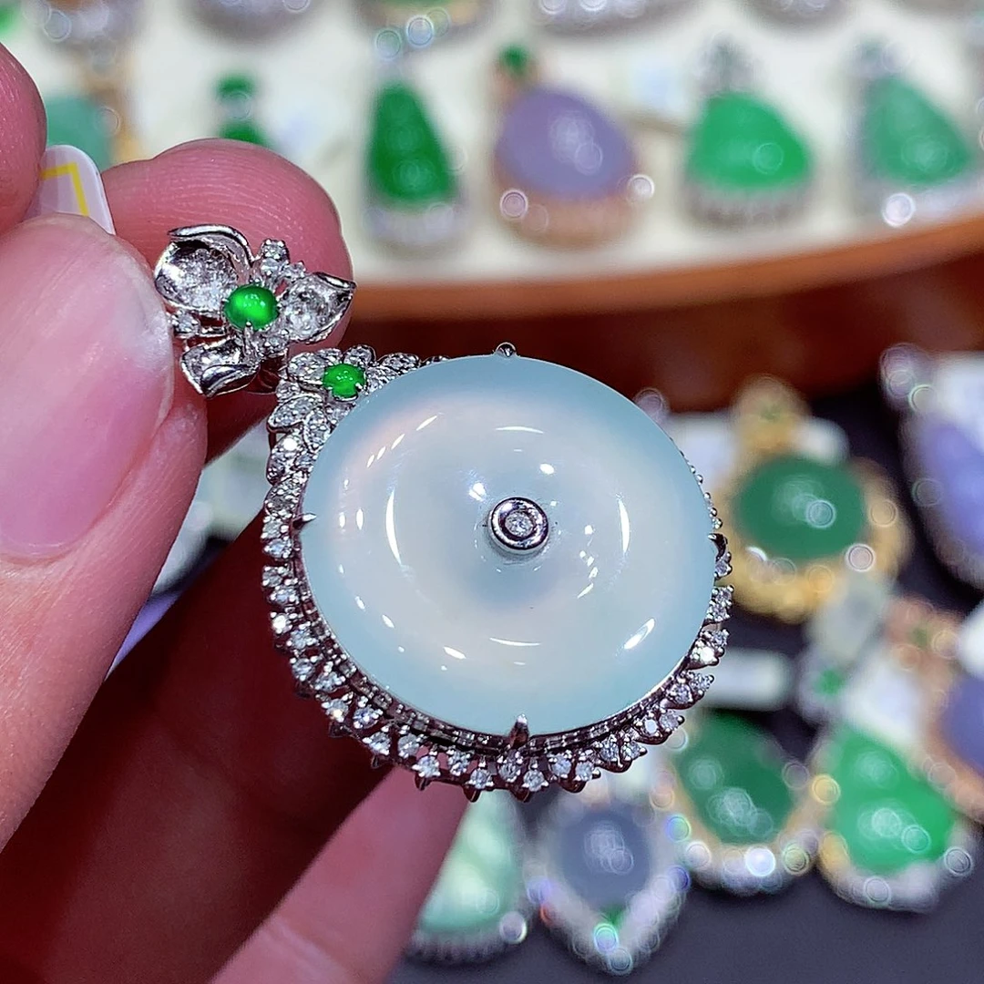 翡翠18K金镶嵌吊坠(不含链)