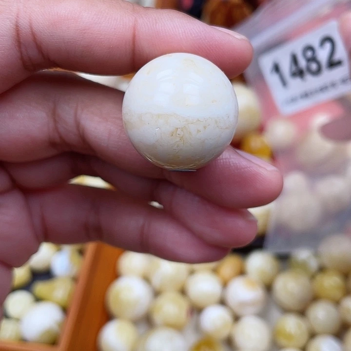 蜜蜡未镶嵌珠宝奇石粉23.4