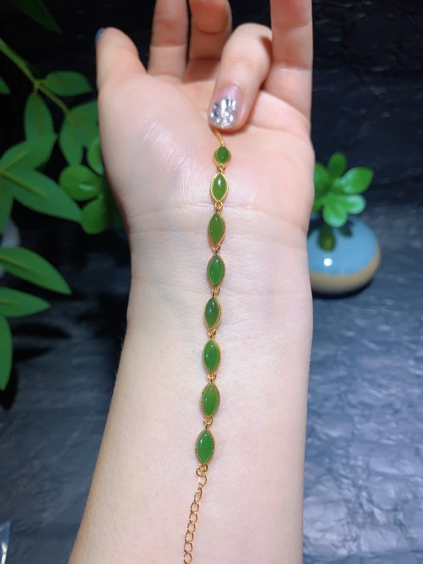 和田玉碧玉阳绿银镶手串