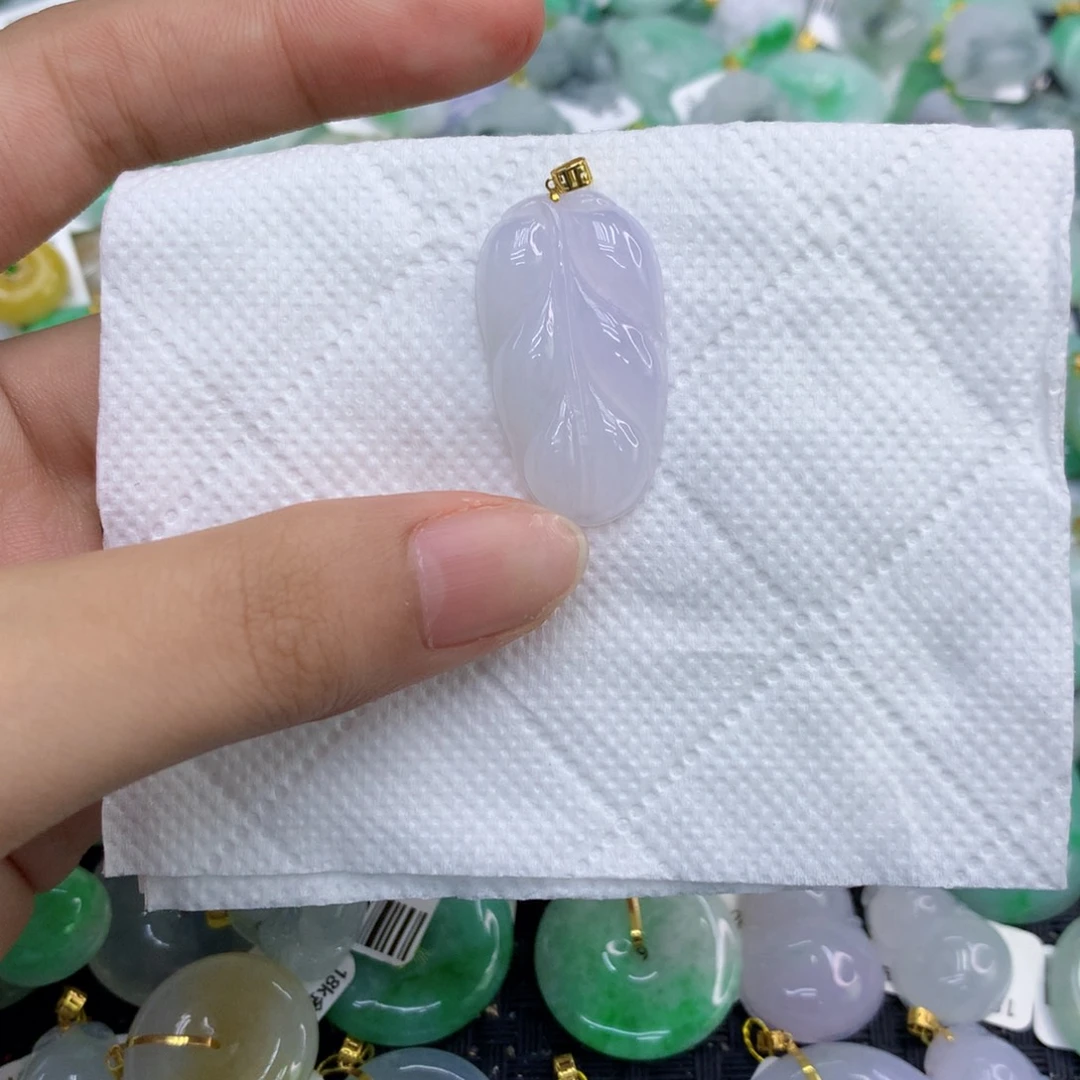 翡翠18K金镶嵌颈饰11111111111